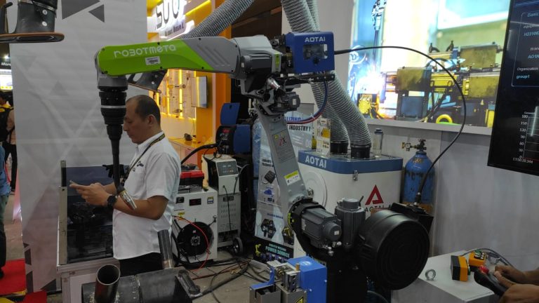 RobotMeta – A groundbreaking collaboration between RobotMeta and Kawan Lama Group in Indonesia.